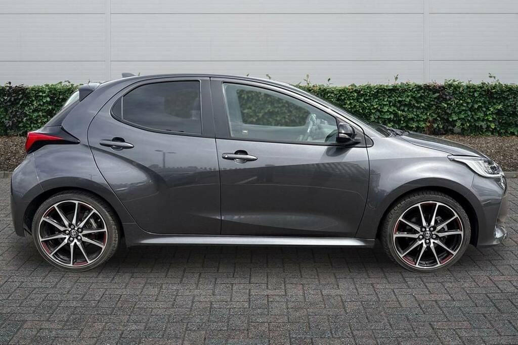 Toyota Yaris 1.5 Hybrid 130 Gr Sport Cvt Grey #5