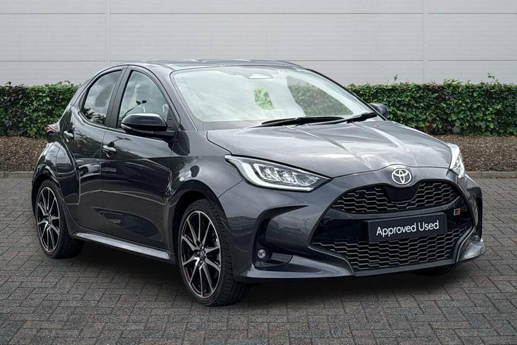 Toyota Yaris 1.5 Hybrid 130 Gr Sport Cvt Grey