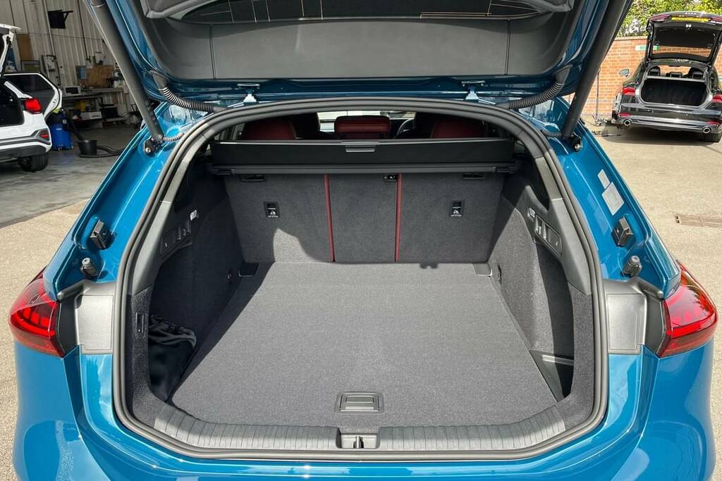 Audi A6 E-tron Avant 370Kw S6 Quattro 100Kwh Black Edition Blue #2