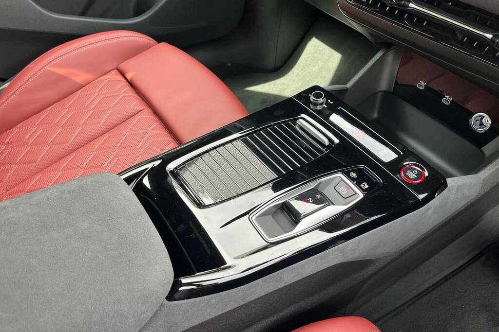 Audi A6 E-tron Avant 370Kw S6 Quattro 100Kwh Black Edition Blue #5