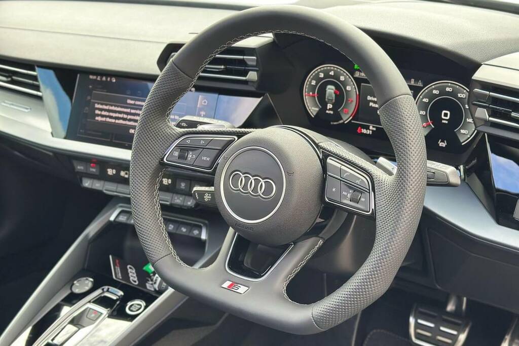 Audi A3 1.5 Tfsi 150 S Line S Tronic Black #4