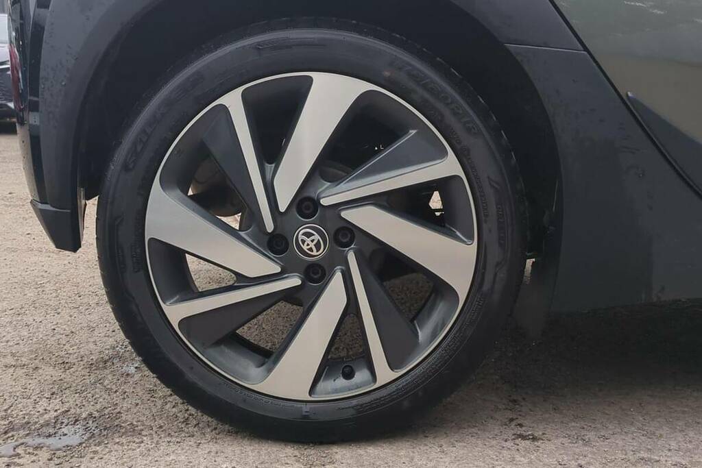 Toyota Aygo X Edge Beige #16