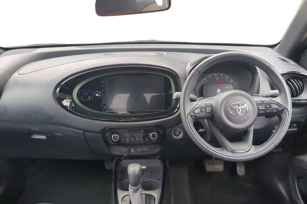Toyota Aygo X Edge Beige #8