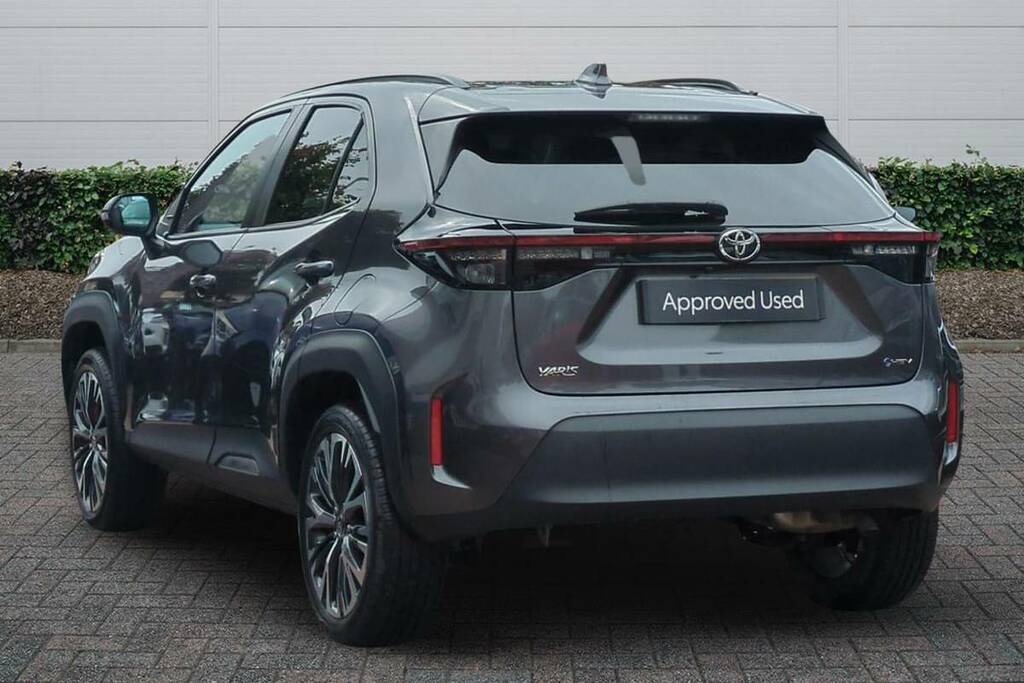 Toyota Yaris Cross 1.5 Hybrid Excel Cvt Grey #2