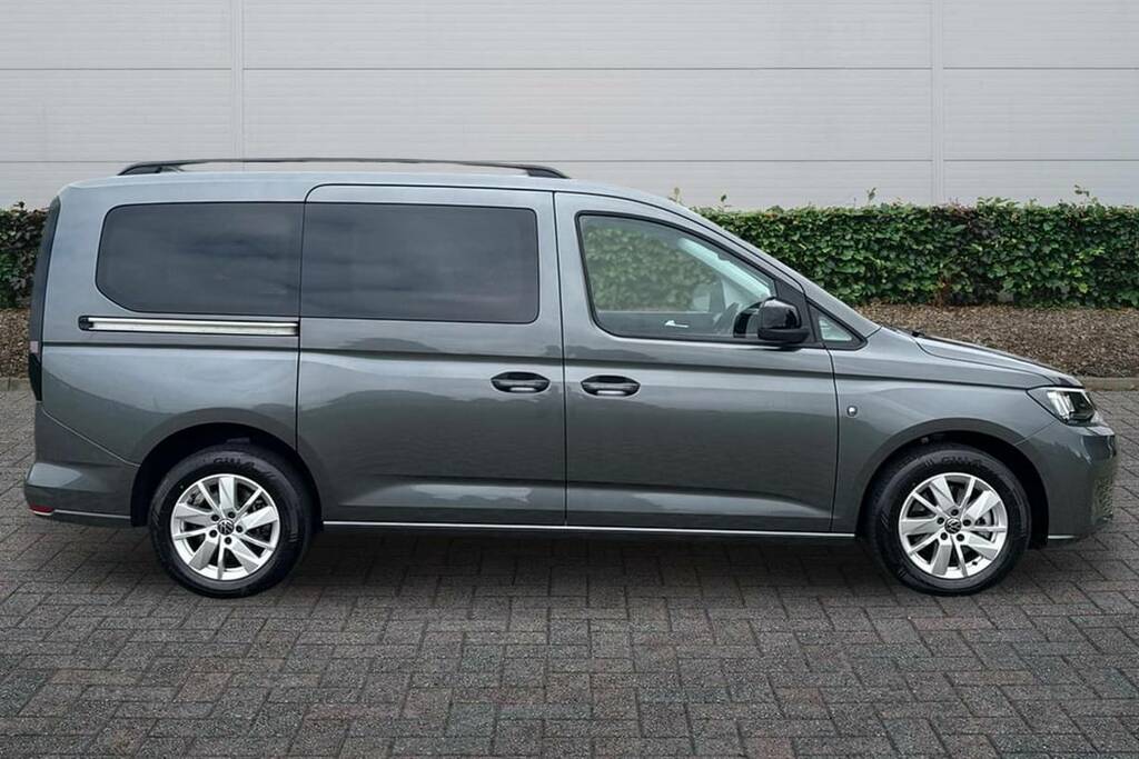 Volkswagen Caddy Maxi Life Mpv Silver #9