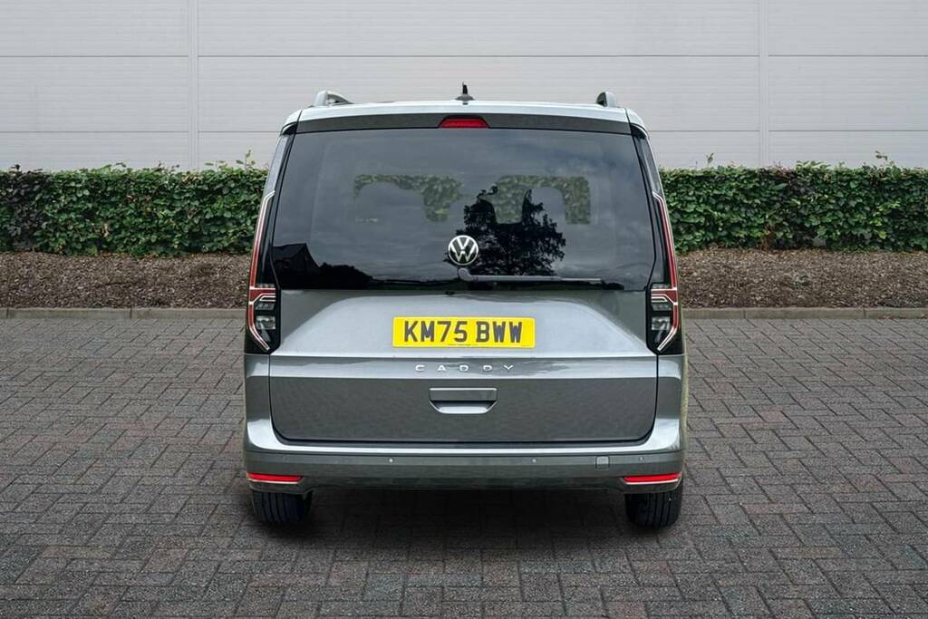 Volkswagen Caddy Maxi Life Mpv Silver #8