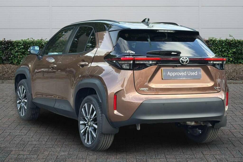Toyota Yaris Cross 1.5 Hybrid Excel Cvt Bi-tone Brown #2