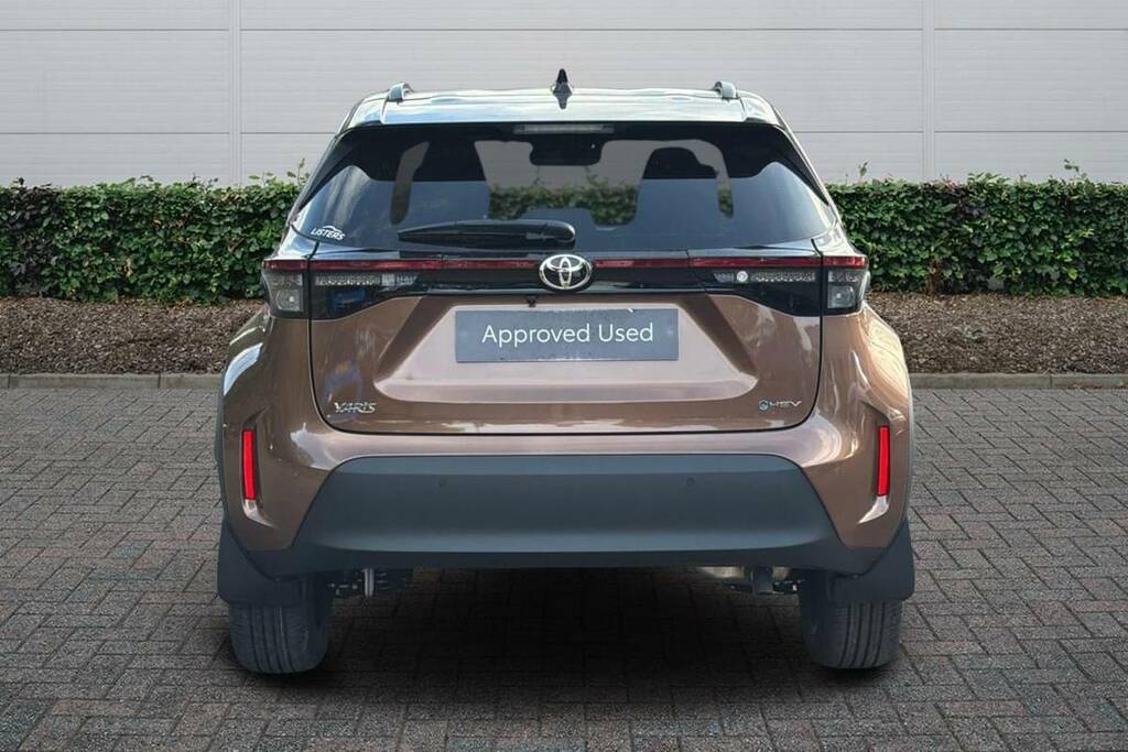 Toyota Yaris Cross 1.5 Hybrid Excel Cvt Bi-tone Brown #4