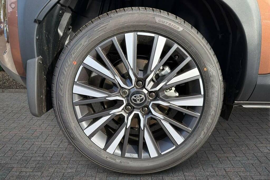 Toyota Yaris Cross 1.5 Hybrid Excel Cvt Bi-tone Brown #6