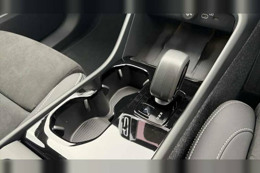Volvo EC40 185Kw Ext Range Ultra Black Edition 78Kwh White #20