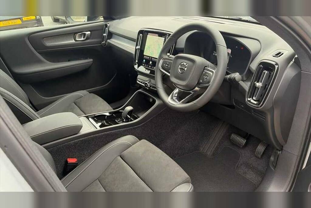 Volvo EC40 185Kw Ext Range Plus Black Edition 82Kwh Grey #4