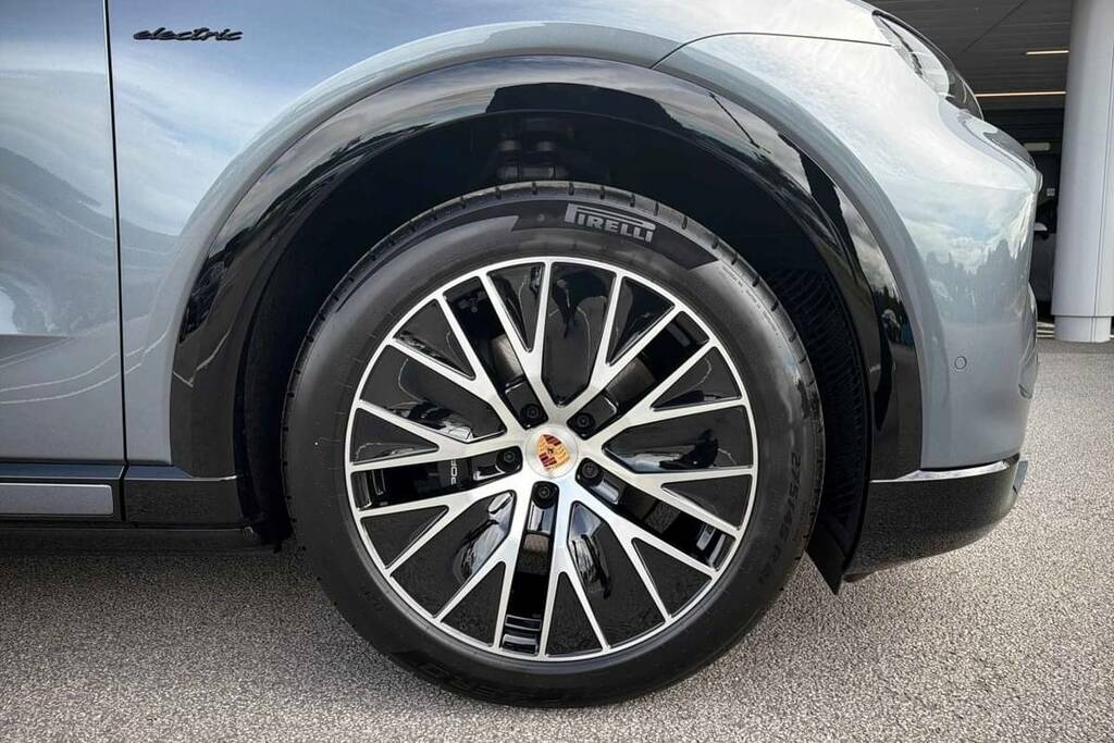 Porsche Cayenne 325Kw 113Kwh Grey #6