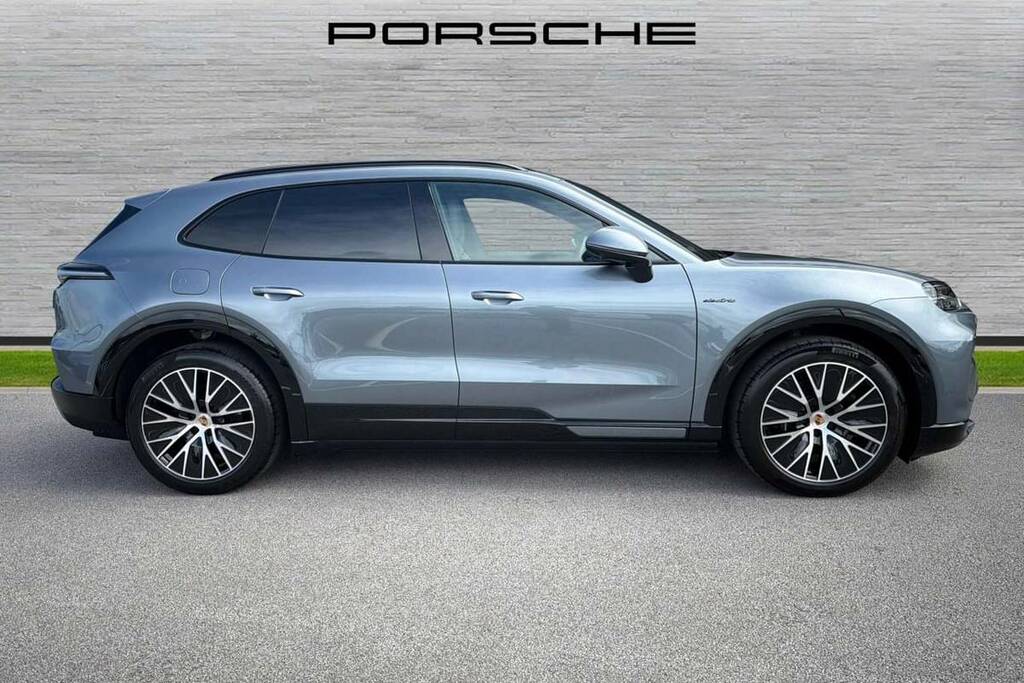 Porsche Cayenne 325Kw 113Kwh Grey #2