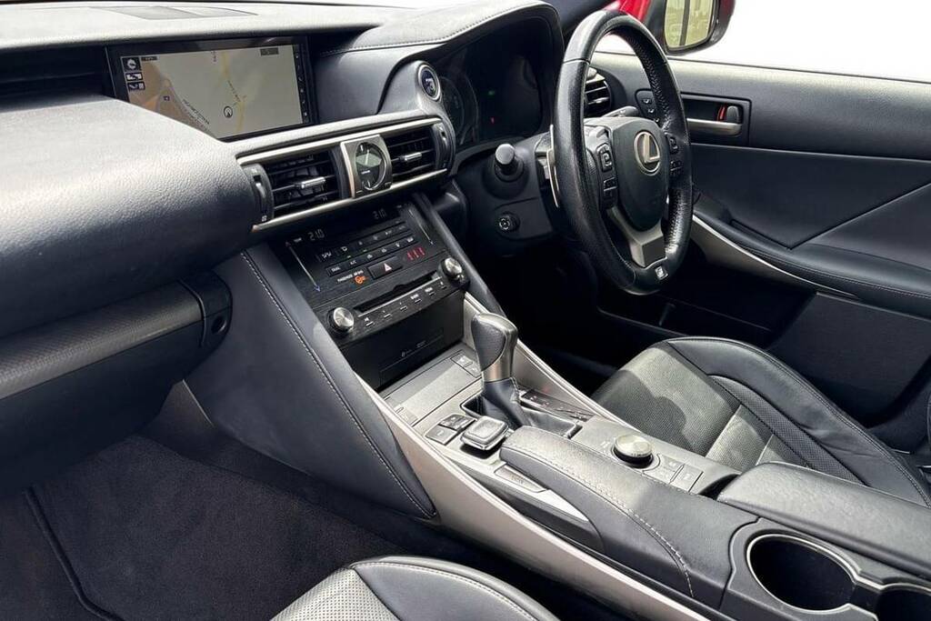 Lexus IS 300H F-sport Cvt Red #5
