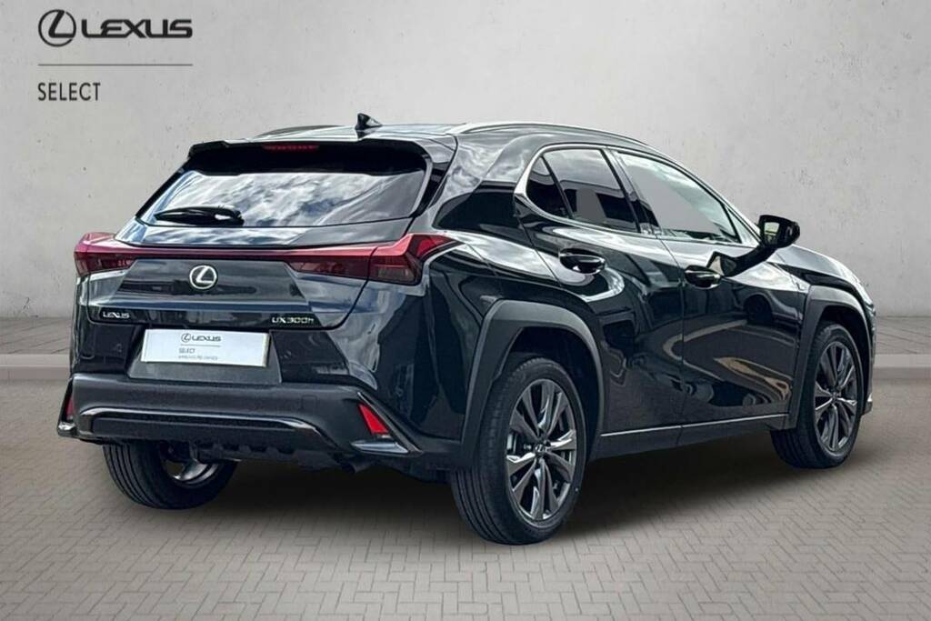 Lexus UX 300H 2.0 F-sport Design Tech Cvt Black #2