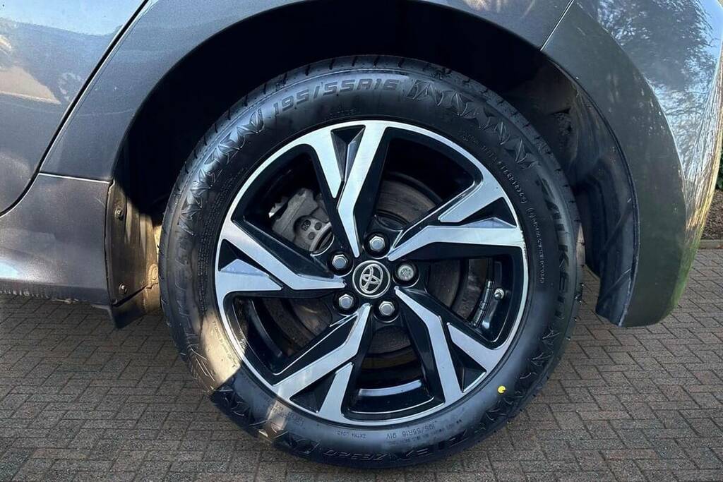 Toyota Yaris 1.5 Hybrid Design Cvt Grey #6