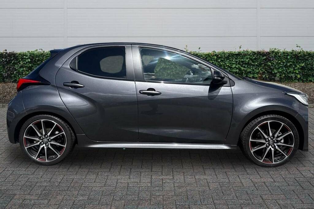 Toyota Yaris 1.5 Hybrid Gr Sport Cvt Grey #5
