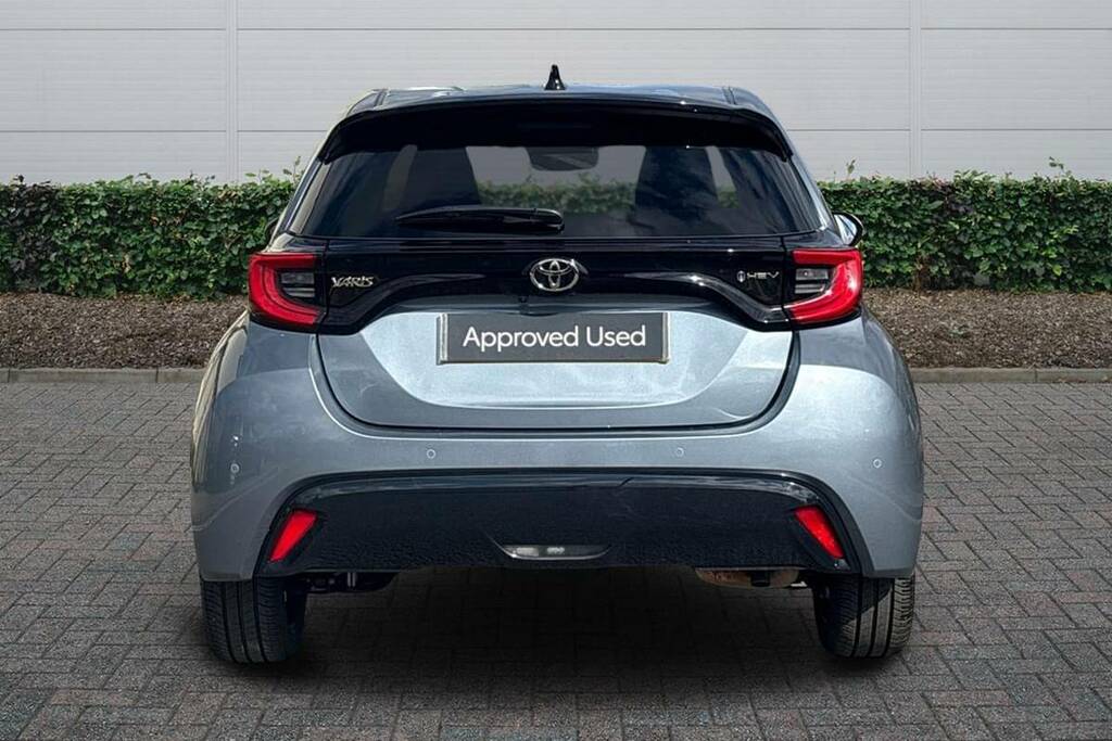 Toyota Yaris 1.5 Hybrid 130 Excel Cvt Grey #4