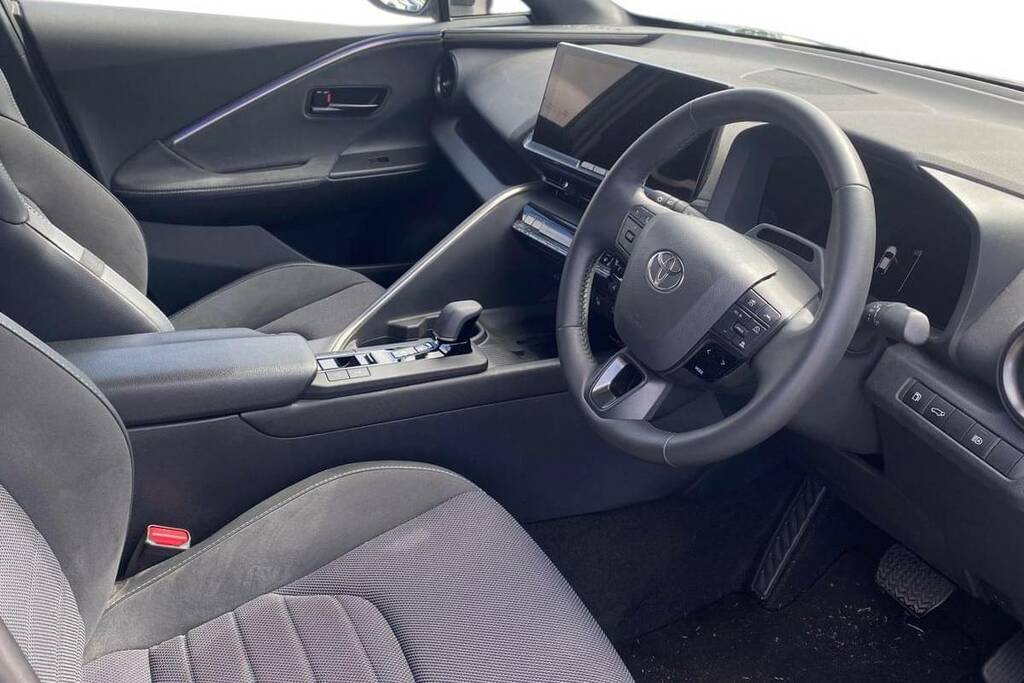 Toyota C-Hr Icon White #11