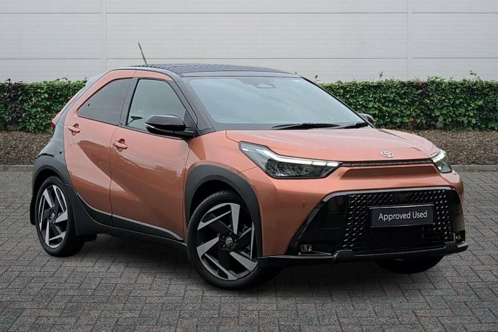 Toyota Aygo X 1.5 Hybrid Excel Cvt Premium Pack Orange