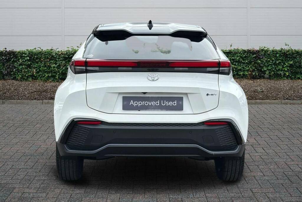 Toyota C-Hr 1.8 Hybrid Excel Cvt White #4