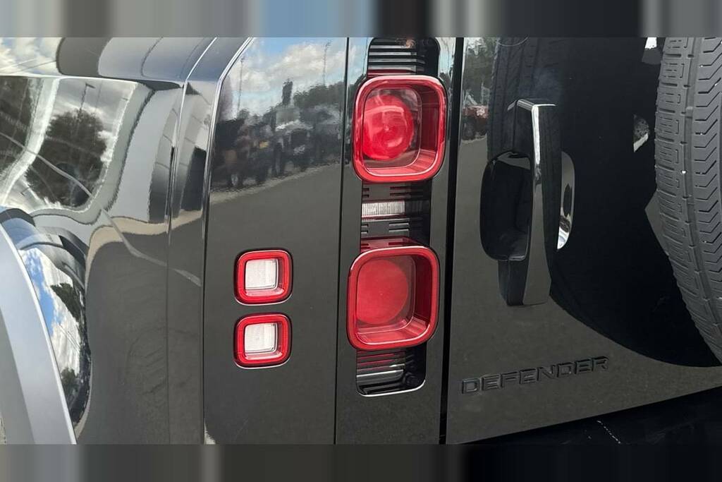 Land Rover Defender 90 3.0 D250 X-dynamic Hse 90 Grey #19