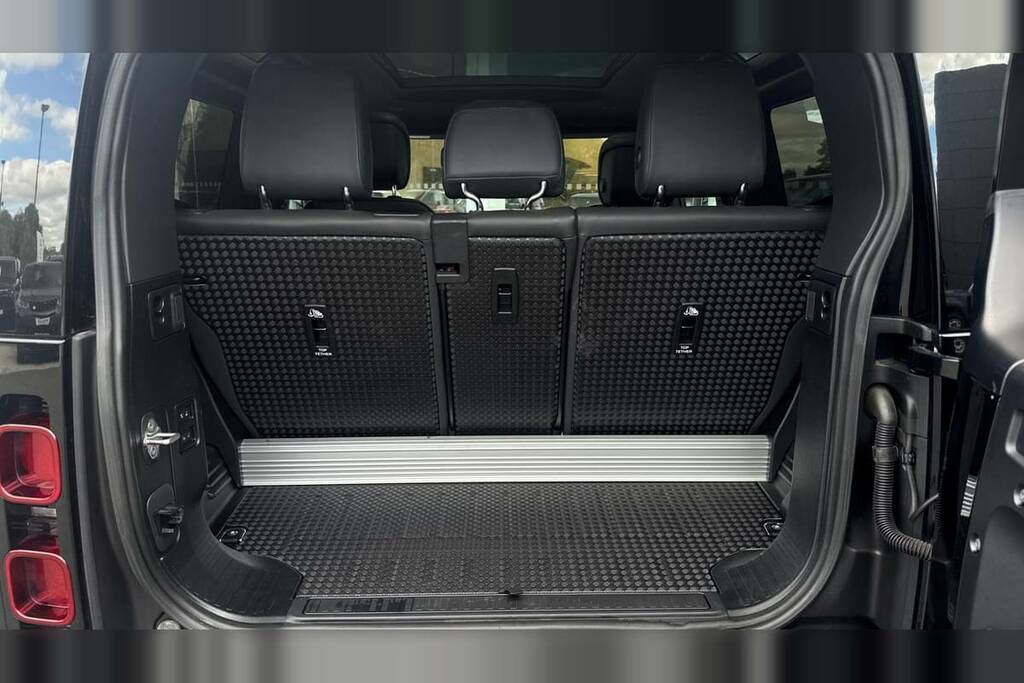 Land Rover Defender 90 3.0 D250 X-dynamic Hse 90 Grey #10