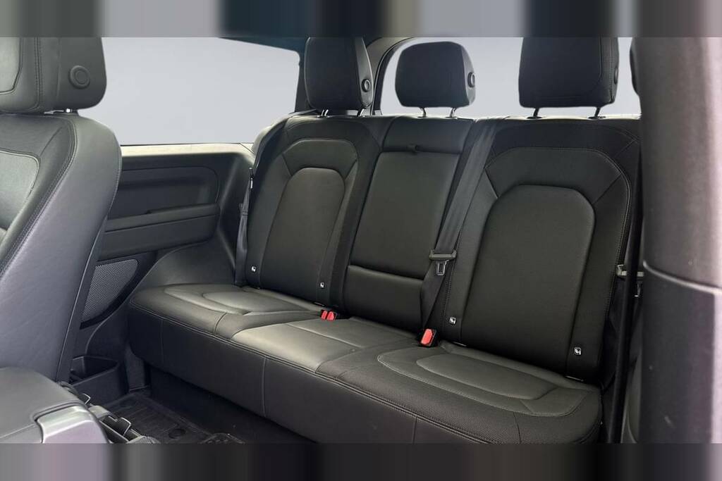 Land Rover Defender 90 3.0 D250 X-dynamic Hse 90 Black #4