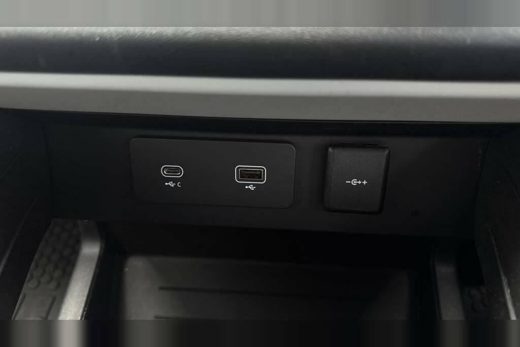Land Rover Defender 90 3.0 D250 X-dynamic Hse 90 Grey #38