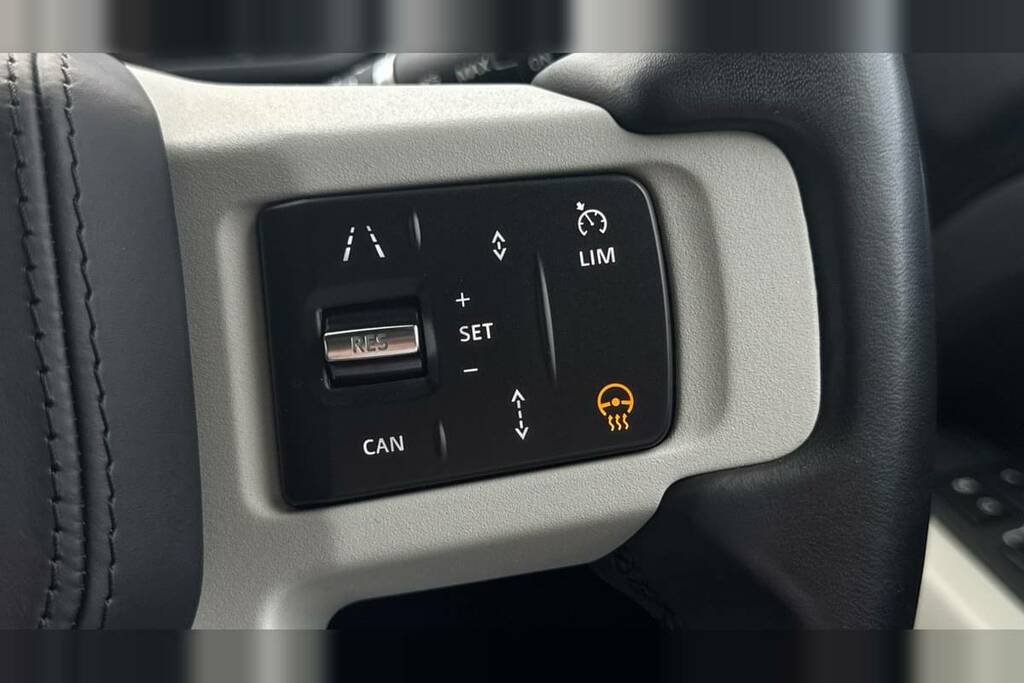 Land Rover Defender 90 3.0 D250 X-dynamic Hse 90 Grey #37