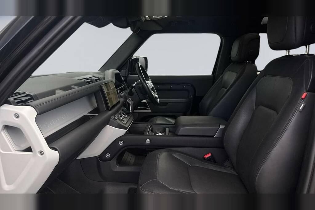 Land Rover Defender 90 3.0 D250 X-dynamic Hse 90 Black #3