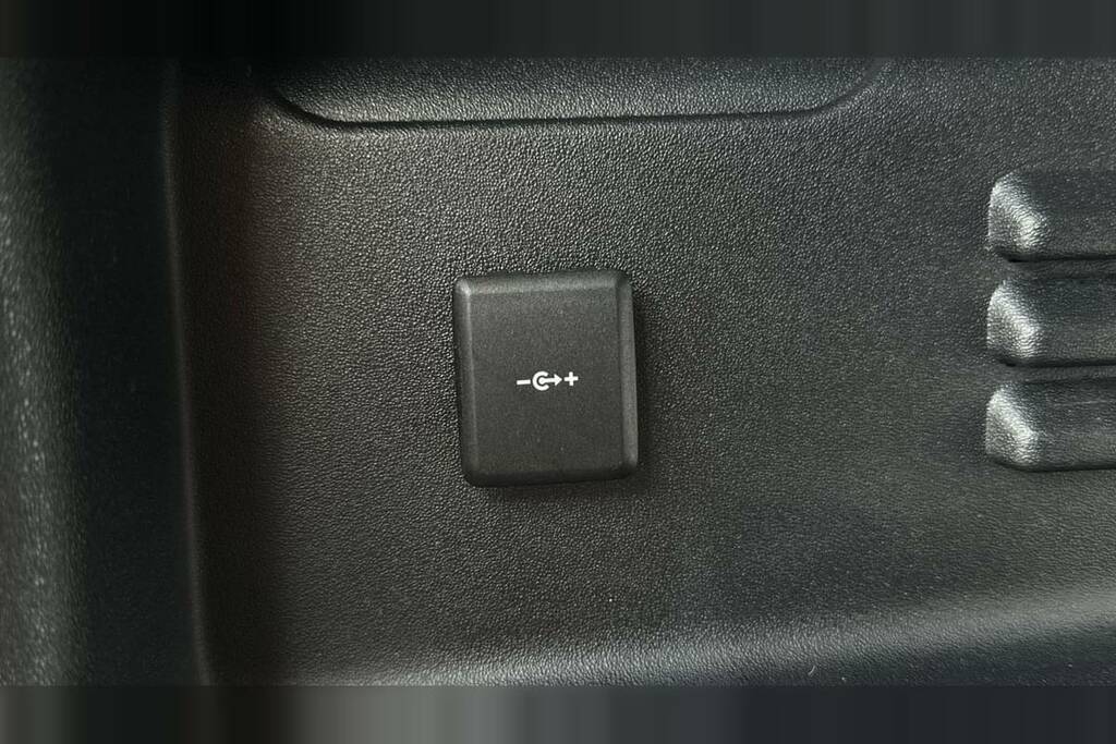 Land Rover Defender 90 3.0 D250 X-dynamic Hse 90 Grey #41
