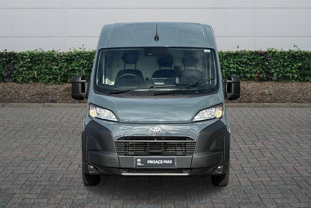 Toyota PROACE 2.2D 140 Icon H2 Van Grey #3