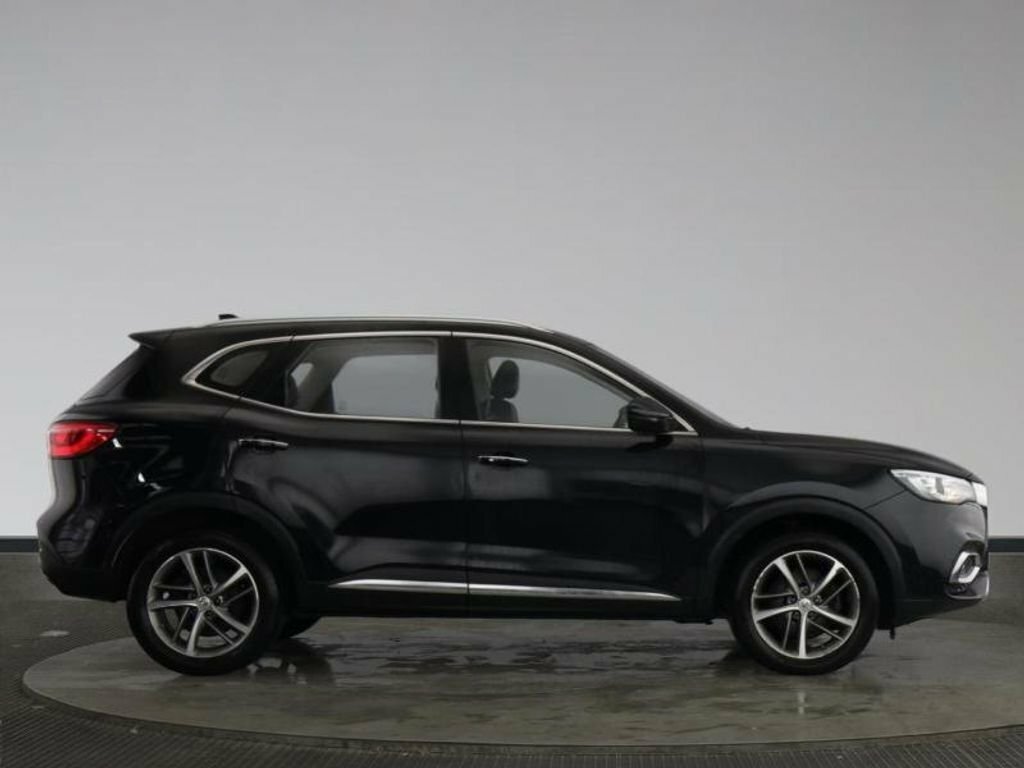 MG HS 1.5L Excite Black #2