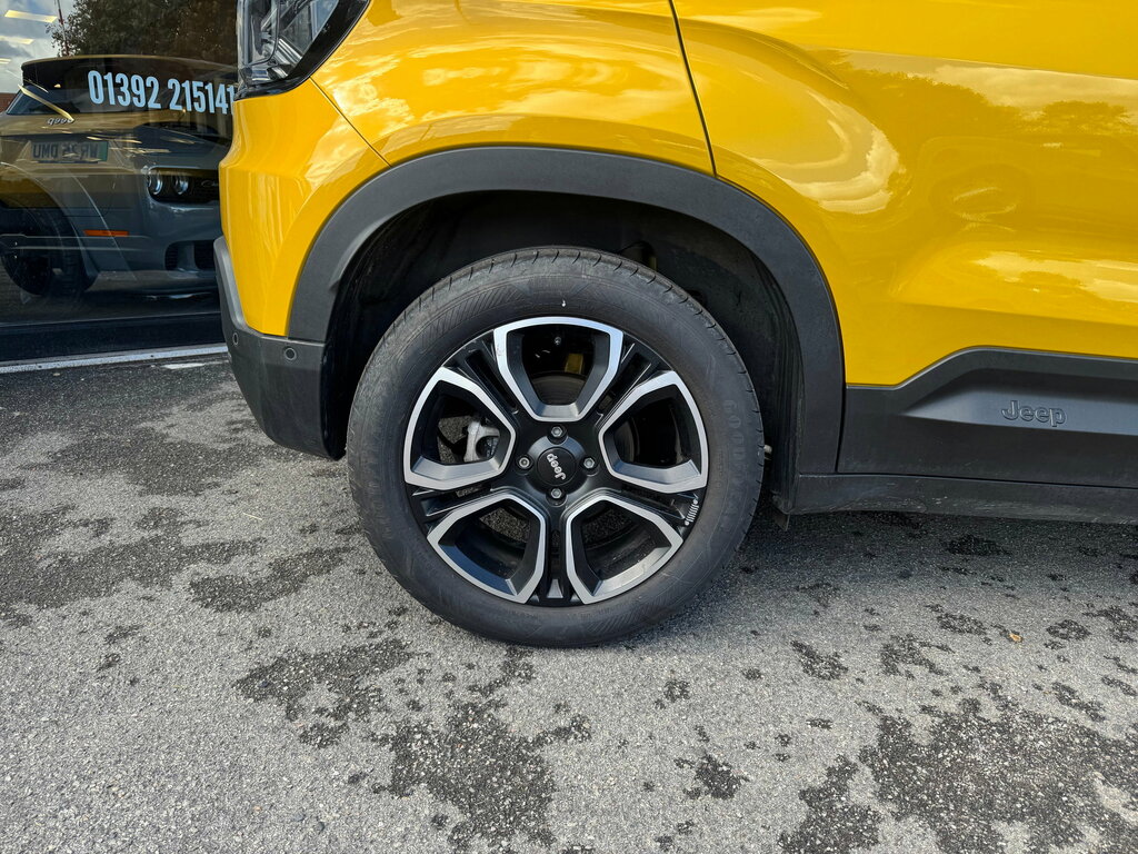 Jeep Avenger 54Kwh E-summit Suv 156 Ps Yellow #3