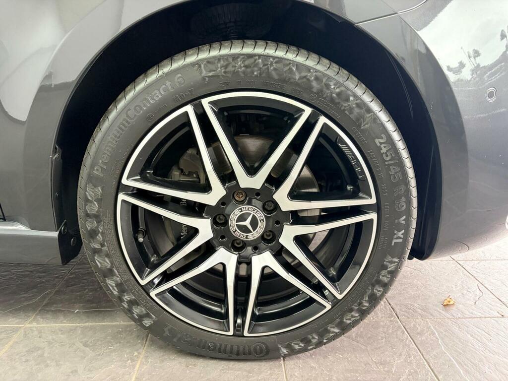 Mercedes-Benz V Class Mpv Silver #42