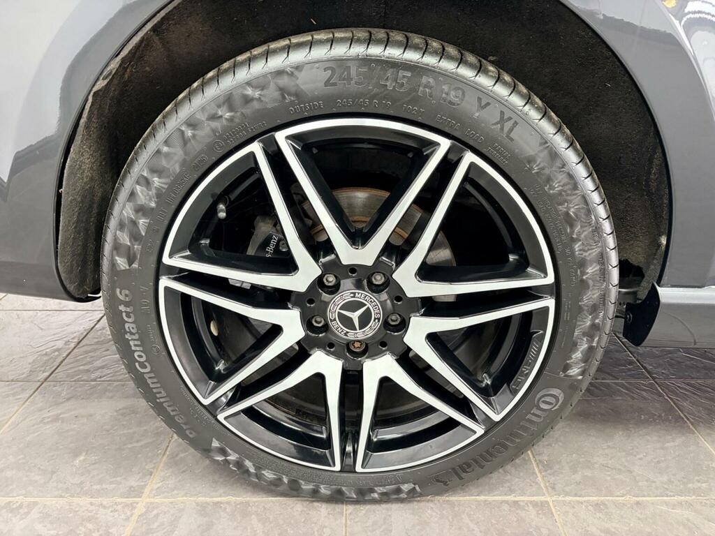 Mercedes-Benz V Class Mpv Silver #40