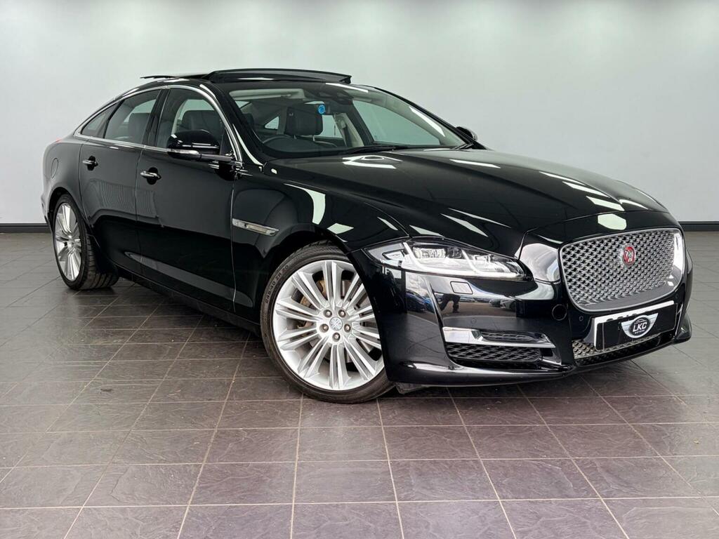 Jaguar XJ Saloon 3.0D V6 Luxury Euro 6 Ss 2019 Black #2