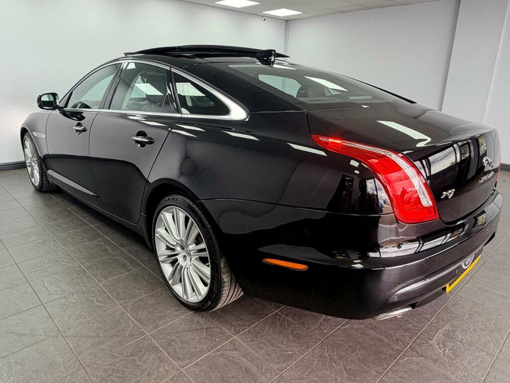 Jaguar XJ Saloon 3.0D V6 Luxury Euro 6 Ss 2019 Black #4