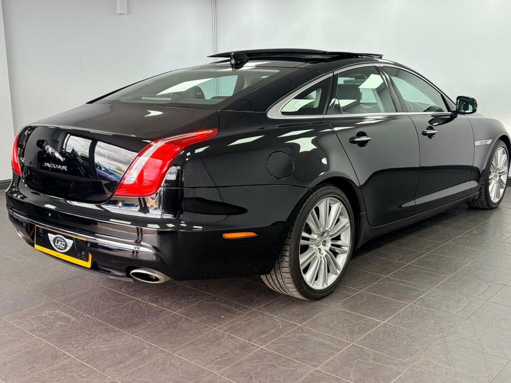 Jaguar XJ Saloon 3.0D V6 Luxury Euro 6 Ss 2019 Black #5