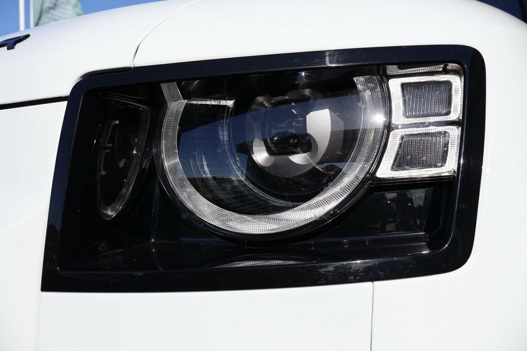 Land Rover Defender 90 3L X-dynamic Hse White #6