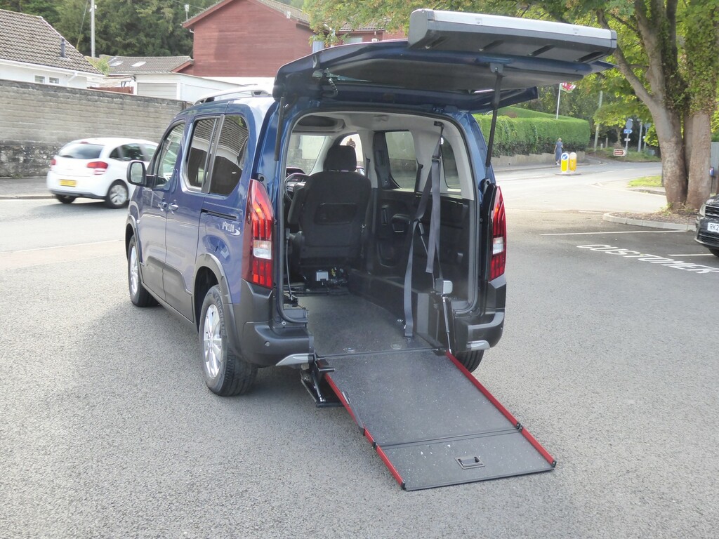 Peugeot Rifter Mpv 1.5 Bluehdi Allure Horizon Wheelchair Accessib Blue