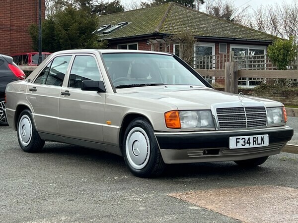 Mercedes-Benz 190 Saloon 2.0 1989 Gold #6