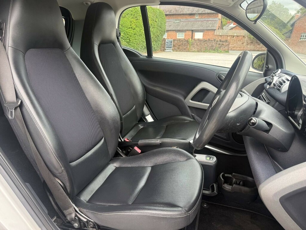 Smart Fortwo Coupe Pulse Coupe White #8