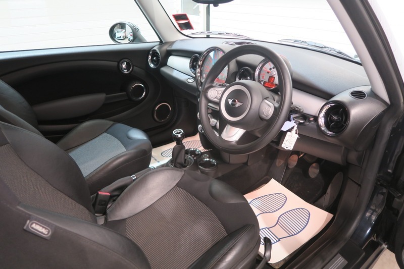 Mini Hatch Back Euro 4 120 Ps Silver #21