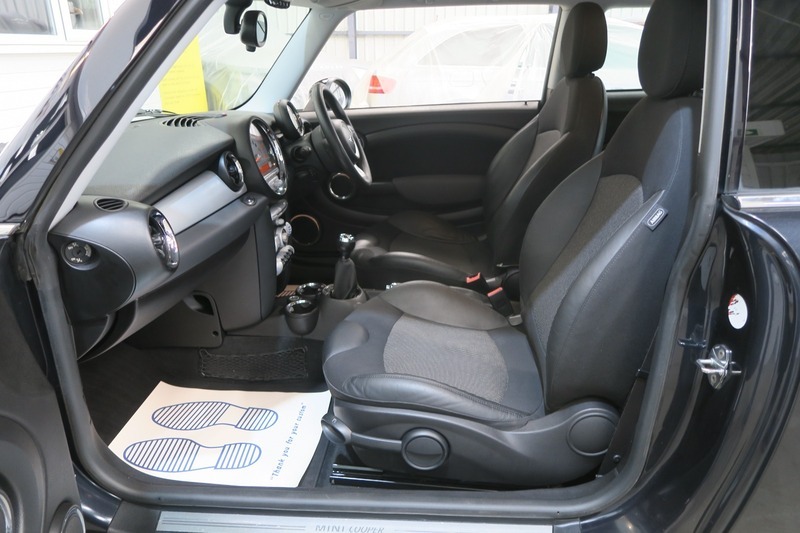 Mini Hatch Back Euro 4 120 Ps Silver #23