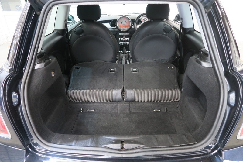 Mini Hatch Back Euro 4 120 Ps Silver #31