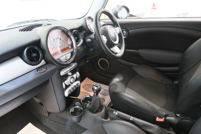 Mini Hatch Back Euro 4 120 Ps Silver #25