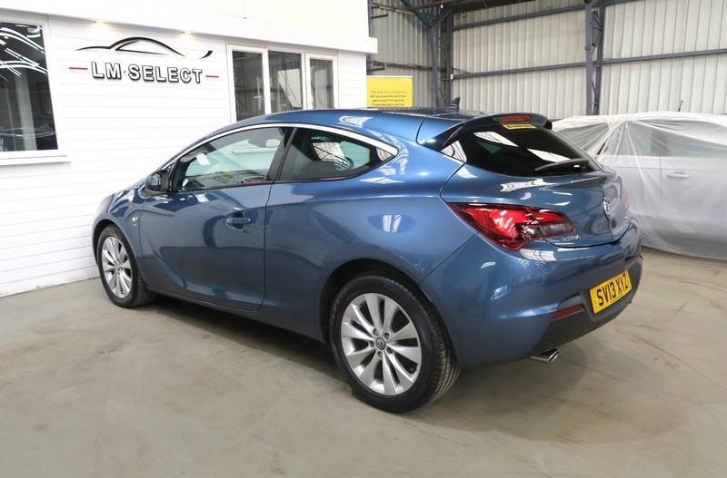 Vauxhall Astra GTC Astra Vxr White #8