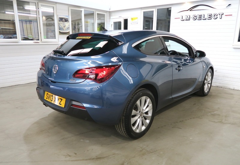 Vauxhall Astra GTC Astra Vxr White #16